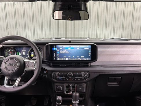 Used 2025 Jeep Wrangler Unlimited Sahara w/ Safety Group image 32