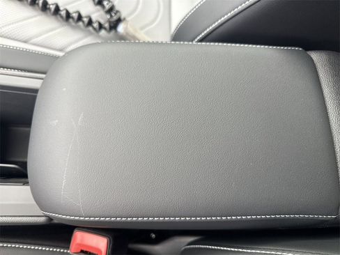 New 2025 Volkswagen Tiguan SE R-Line image 37