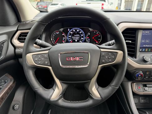 Used 2023 GMC Acadia Denali w/ Denali Ultimate Package AWD/4WD image 14