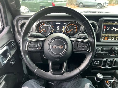 Used 2022 Jeep Wrangler Unlimited Willys image 16