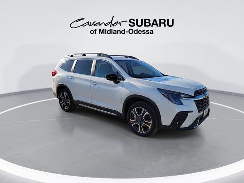 Used 2025 Subaru Ascent Touring AWD/4WD image 2