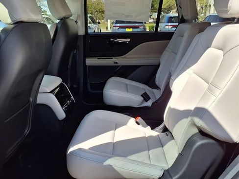 New 2026 Lincoln Aviator 2WD image 8