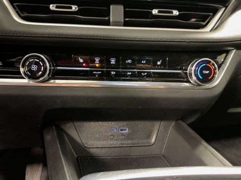 Certified 2025 Chevrolet Equinox LT image 26