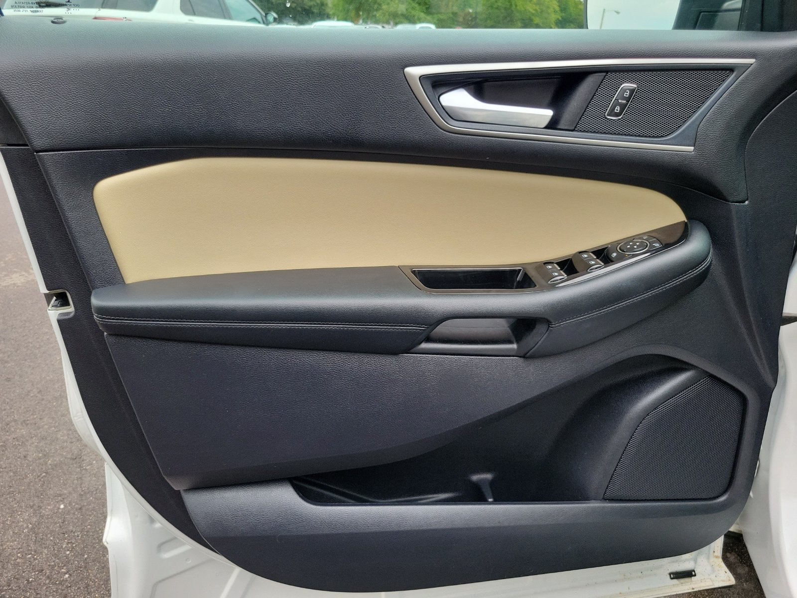 Used 2019 Ford Edge SEL w/ Equipment Group 201A FWD image 7