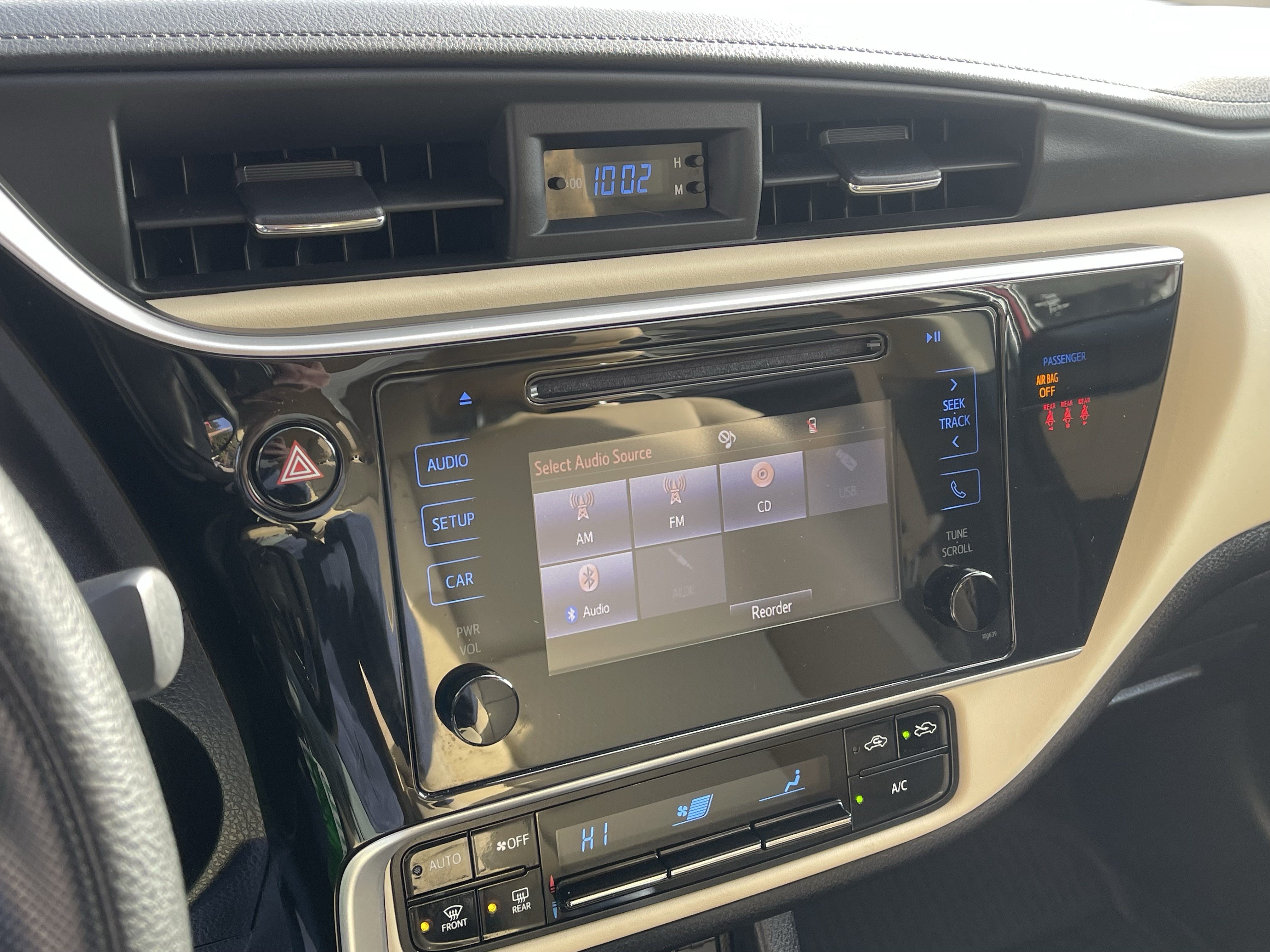 Certified 2019 Toyota Corolla LE FWD image 21