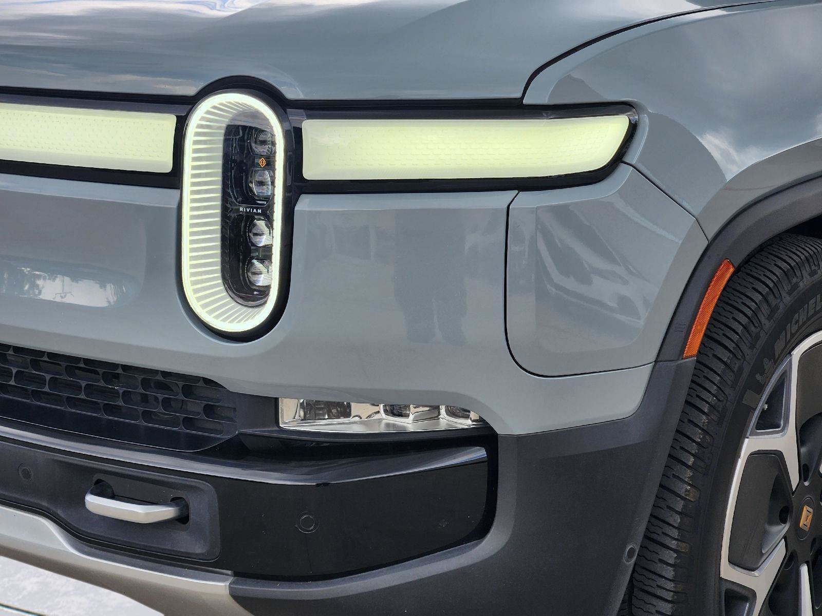 Used 2022 Rivian R1T Adventure AWD/4WD image 8