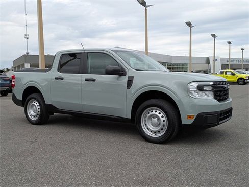 Certified 2024 Ford Maverick XL image 2