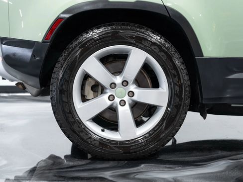 Used 2023 Land Rover Defender 110 75th Limited Edition image 32