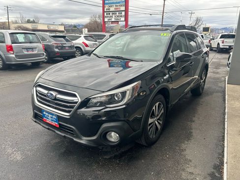 Used 2018 Subaru Outback 2.5i Limited image 2