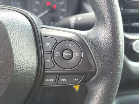 Used 2025 Toyota Corolla LE FWD image 19