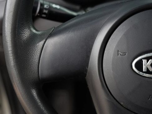 Used 2011 Kia Soul FWD image 25