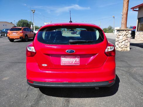 Used 2012 Ford Focus SE FWD image 7