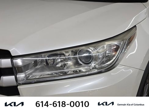 Used 2018 Toyota Highlander XLE image 14