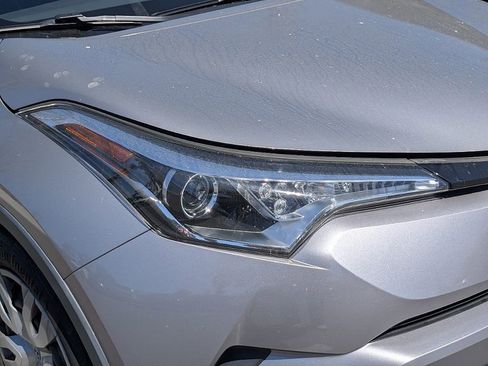 Used 2019 Toyota C-HR LE image 20