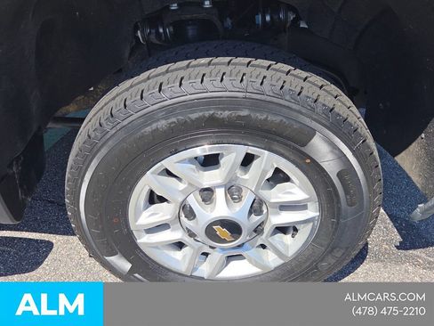 Used 2025 Chevrolet Silverado 2500 LT w/ Convenience Package AWD/4WD image 18