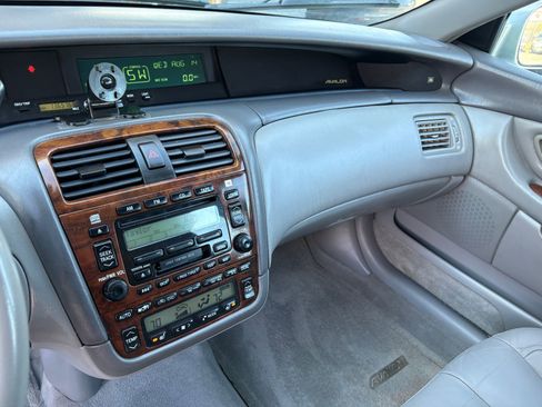 Used 2004 Toyota Avalon XLS FWD image 26