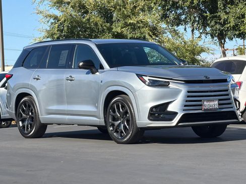 Certified 2025 Lexus TX 500h AWD w/ Technology Package image 5