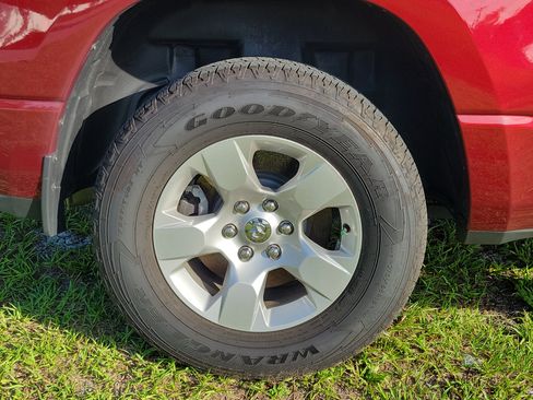 Used 2024 RAM 1500 Big Horn AWD/4WD image 15
