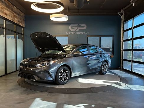 Used 2024 Kia Forte LXS FWD image 24