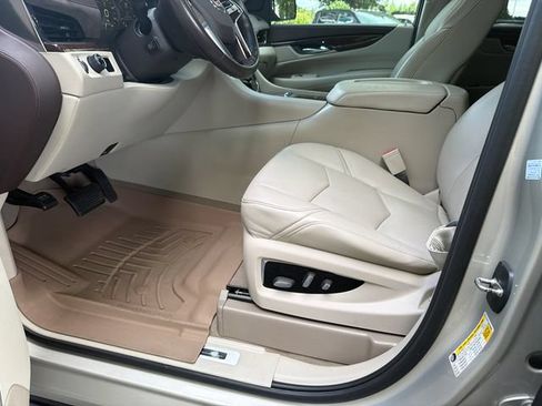 Used 2015 Cadillac Escalade ESV Luxury RWD image 9