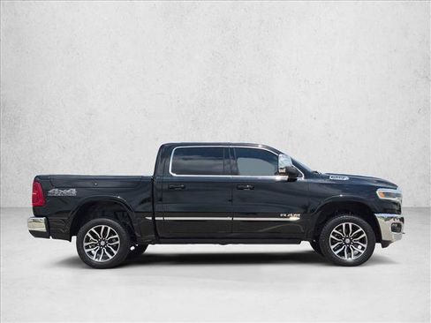 Used 2025 RAM 1500 Limited w/ Off Road Group AWD/4WD image 4