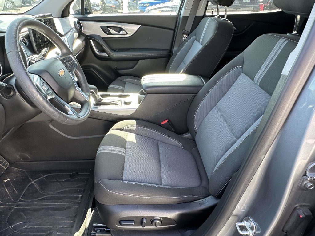 Used 2024 Chevrolet Blazer LT w/ Redline Edition FWD image 17