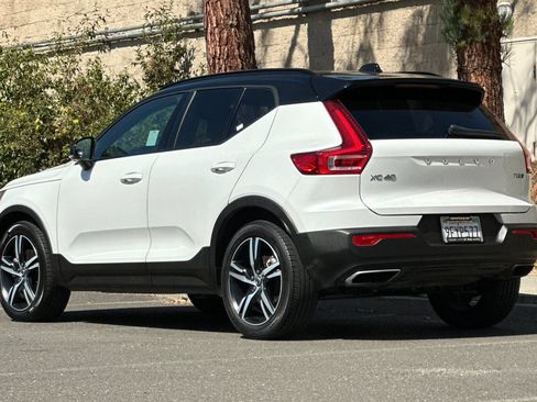 Used 2019 Volvo XC40 T5 R-Design AWD/4WD image 5