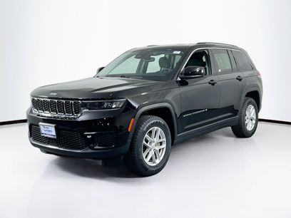 Used 2023 Jeep Grand Cherokee Laredo w/ Luxury Tech Group I