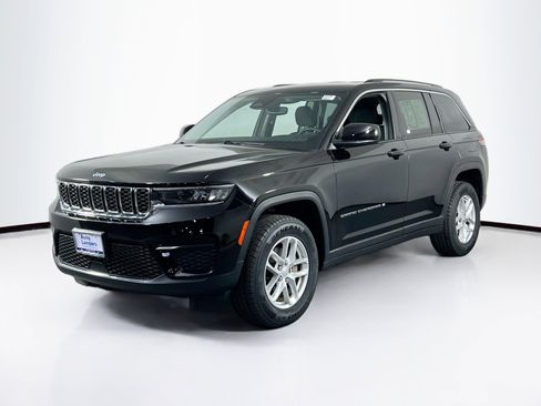 Used 2023 Jeep Grand Cherokee Laredo w/ Luxury Tech Group I image 1