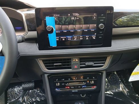 New 2026 Volkswagen Taos SE AWD/4WD image 18