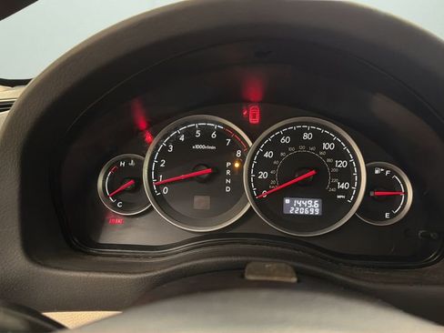 Used 2006 Subaru Outback 2.5i AWD/4WD image 13