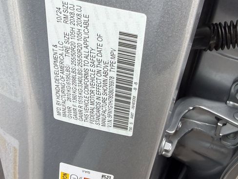 Certified 2025 Honda Pilot Touring image 37