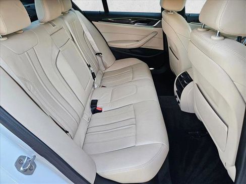 Used 2019 BMW 530e w/ Premium Package image 21