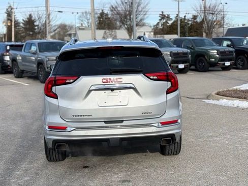 Used 2020 GMC Terrain Denali w/ Denali Premium Package image 6