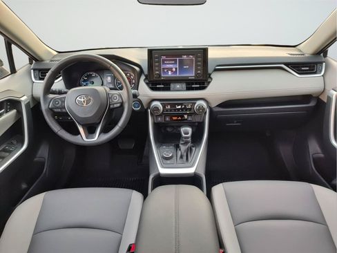 Used 2022 Toyota RAV4 XLE Premium AWD/4WD image 10