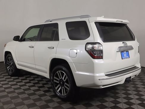 Used 2020 Toyota 4Runner Limited image 9