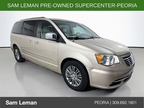 Used 2014 Chrysler Town & Country Touring-L w/ Driver Convenience Group FWD image 1