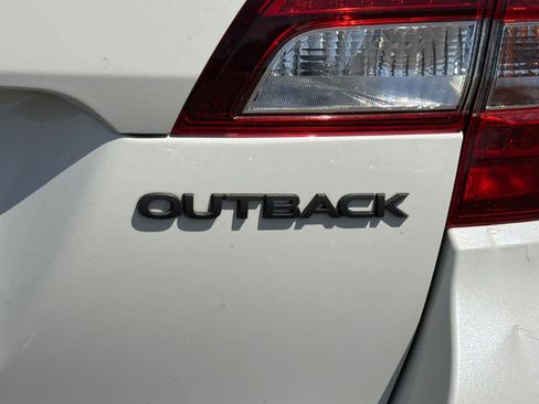 Used 2019 Subaru Outback 2.5i Limited w/ Popular Package #2 AWD/4WD image 32