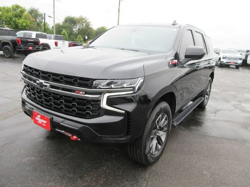 Used 2021 Chevrolet Tahoe Z71 w/ Rear Media and Nav Package AWD/4WD image 11