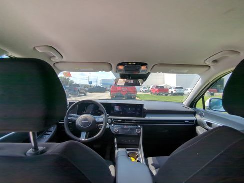 Used 2025 Hyundai Sonata SEL FWD image 13