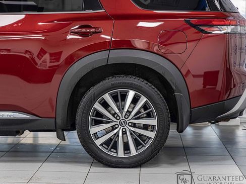 Used 2022 Nissan Pathfinder Platinum w/ Cargo Package image 8