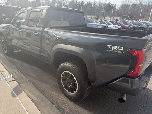 Used 2024 Toyota Tacoma TRD Off-Road image 3
