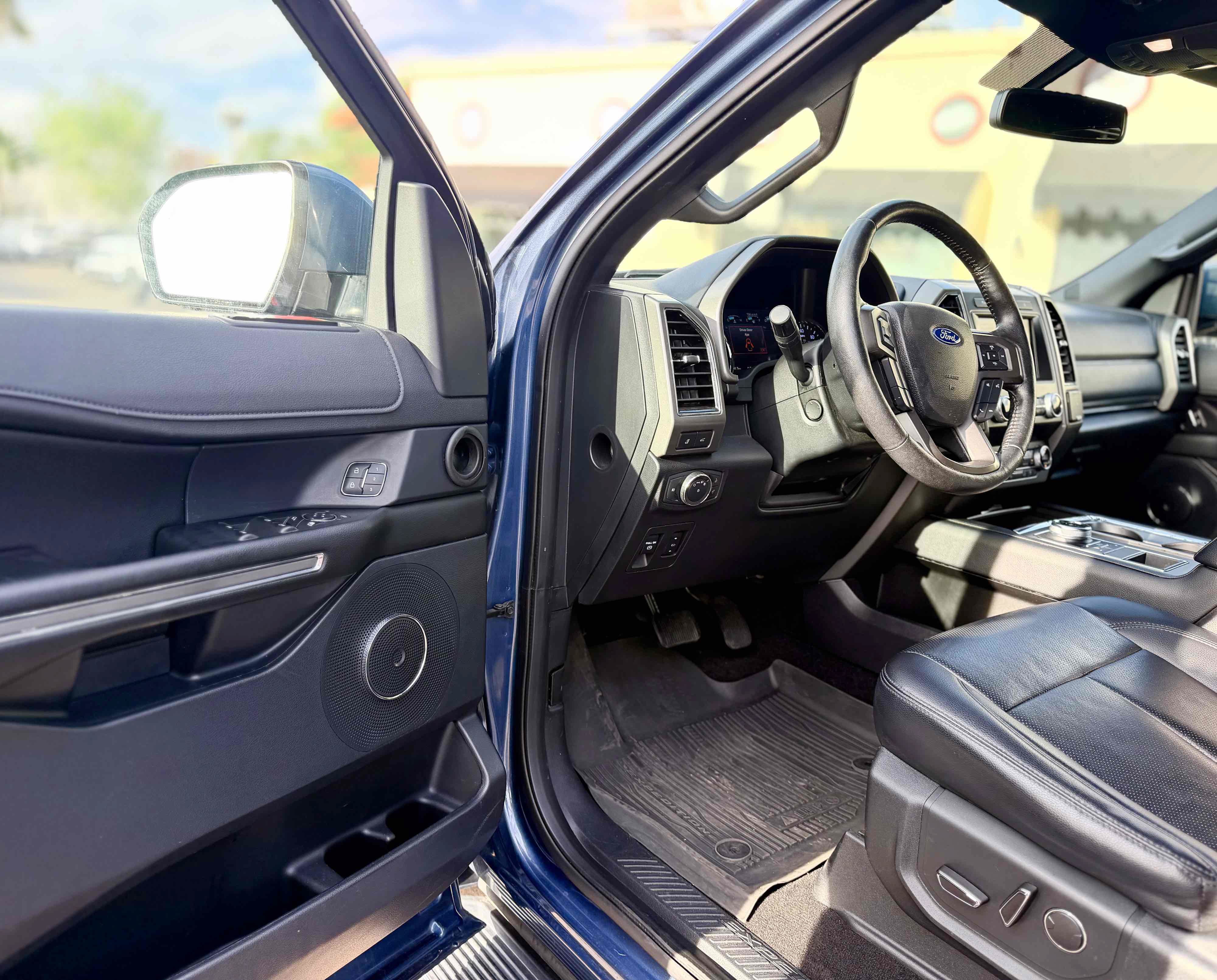 Used 2019 Ford Expedition XLT w/ Equipment Group 202A RWD image 22