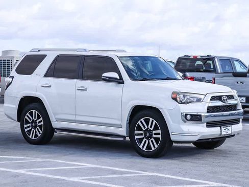 Used 2018 Toyota 4Runner Limited RWD image 3