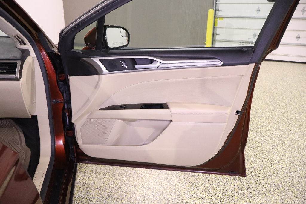 Used 2016 Ford Fusion SE FWD image 36