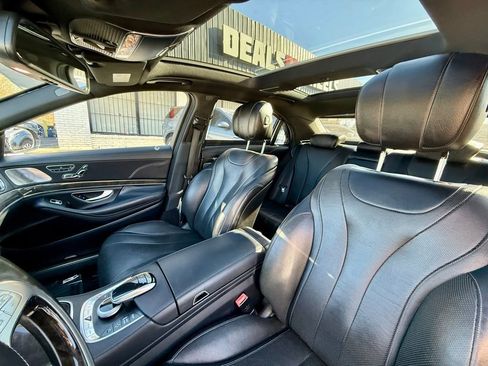 Used 2015 Mercedes-Benz S 550 Sedan image 16