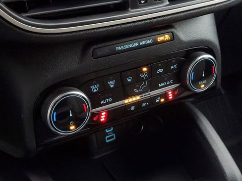 Certified 2022 Ford Escape SE w/ Convenience Package image 22