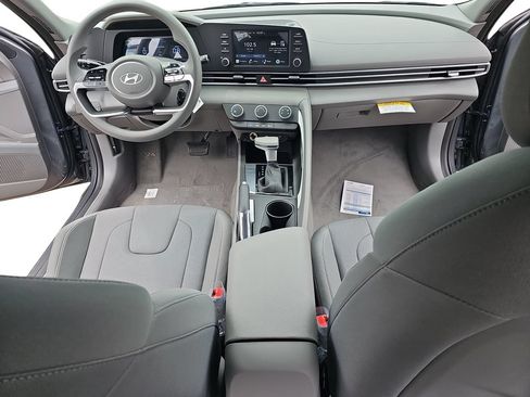 New 2026 Hyundai Elantra SE FWD image 9