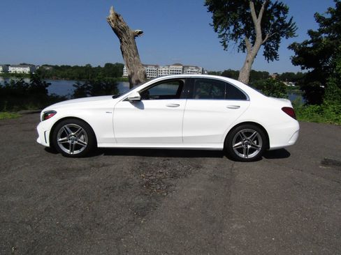 Used 2020 Mercedes-Benz C 300 4MATIC Sedan image 3