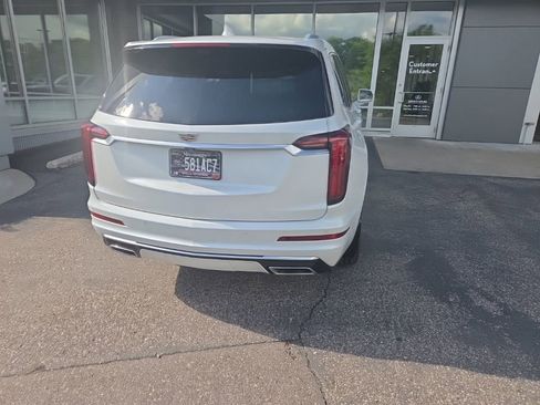 Used 2020 Cadillac XT6 Premium Luxury AWD/4WD image 17